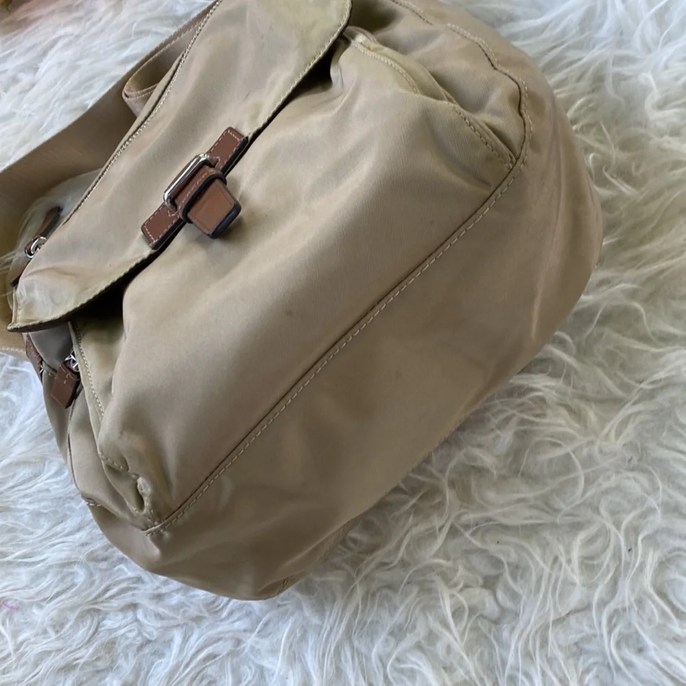 🌺Tumi crossbody bag🌺 - Picture 4 of 11